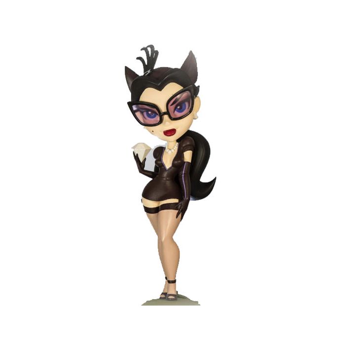 DC Comics: Bombshells - Catwoman Vinyl Figure