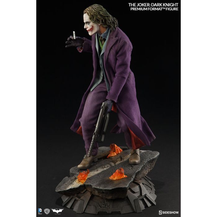 Batman: The Dark Knight - The Joker Premium Format Statue/Figure