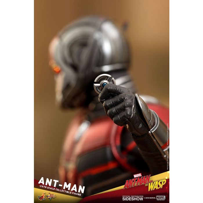 Hot Toys: Ant-Man and The Wasp - Ant-Man 1:6 scale Figure 