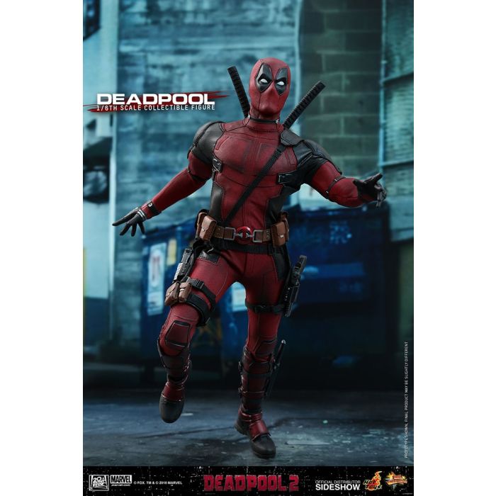 Marvel: Deadpool Movie 2 - Deadpool 1:6 scale Figure