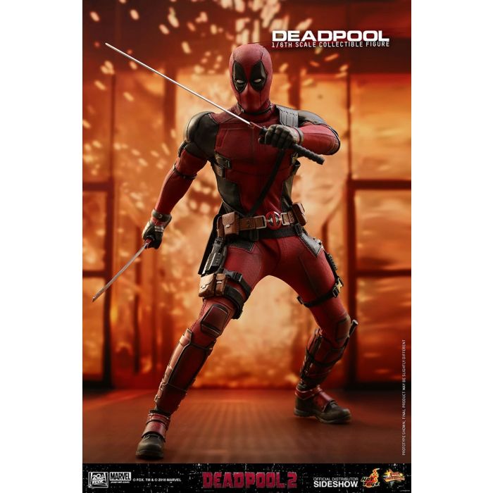 Marvel: Deadpool Movie 2 - Deadpool 1:6 scale Figure