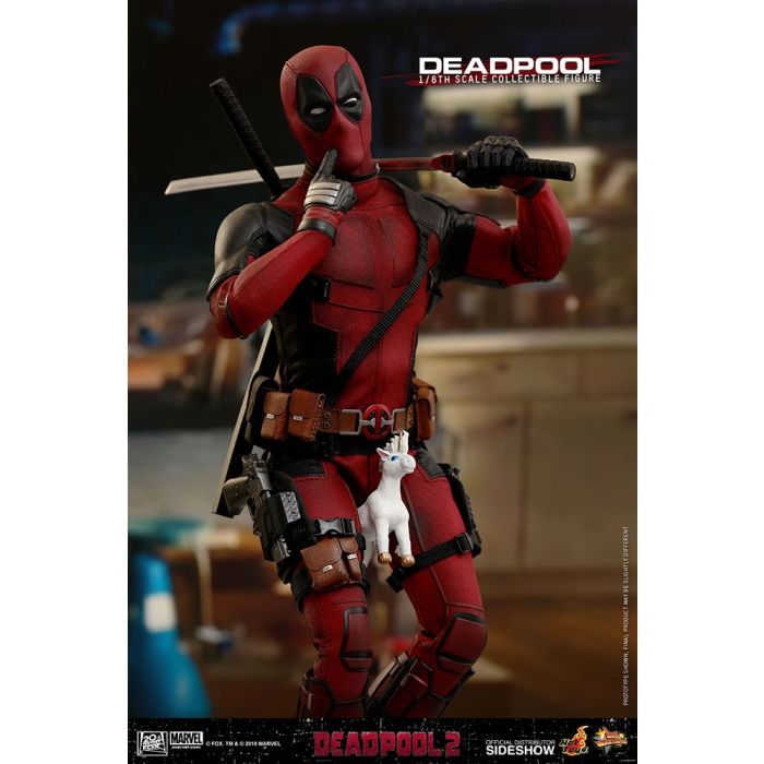 Marvel: Deadpool Movie 2 - Deadpool 1:6 scale Figure