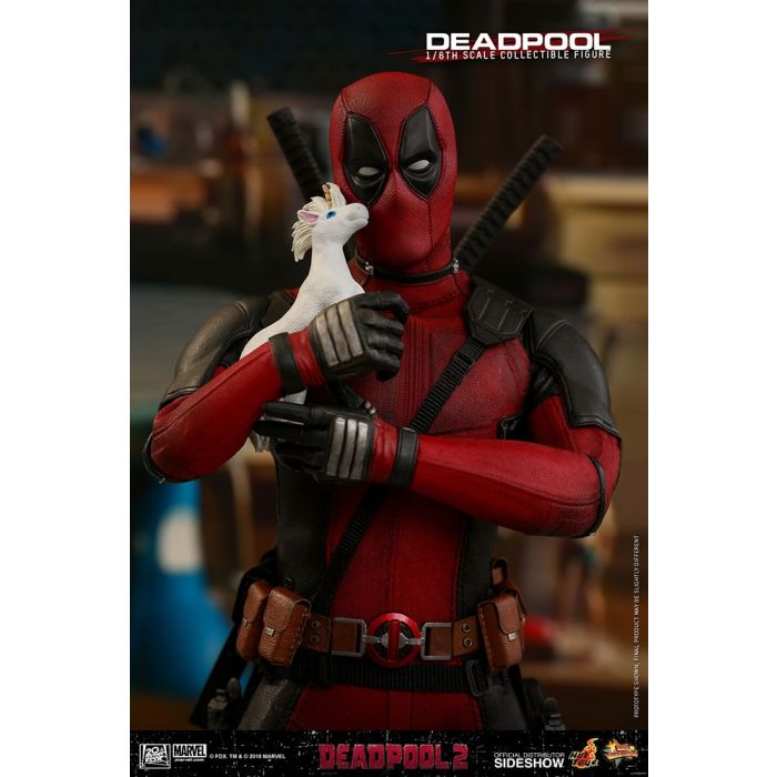 Marvel: Deadpool Movie 2 - Deadpool 1:6 scale Figure