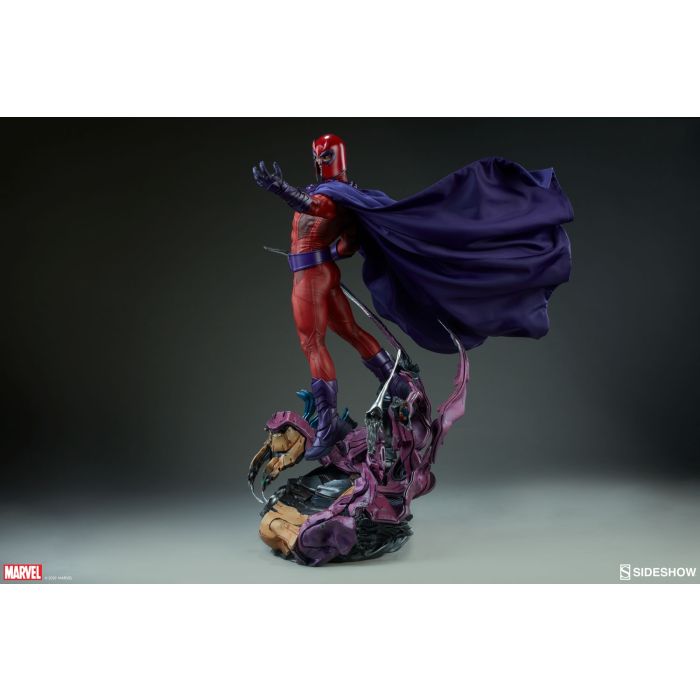 Marvel - Magneto Maquette