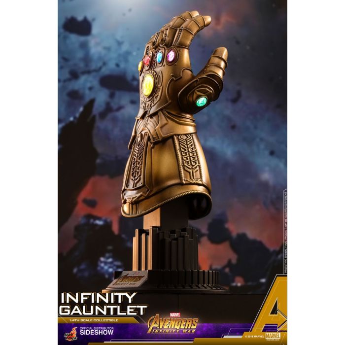 Hot Toys: Avengers Infinity War - Infinity Gauntlet 1:4 scale Figure 