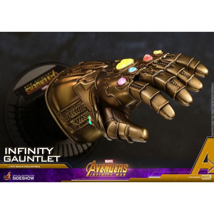 Hot Toys: Avengers Infinity War - Infinity Gauntlet 1:4 scale Figure 