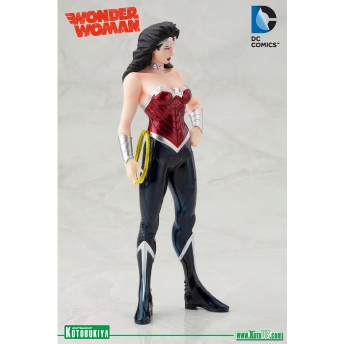 DC Comics: Wonder Woman The New 52 ARTFX+ Statue