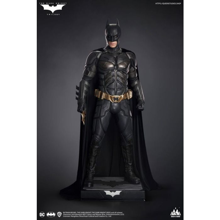 The Dark Knight Life-Size Statue Batman Premium Edition 207 cm