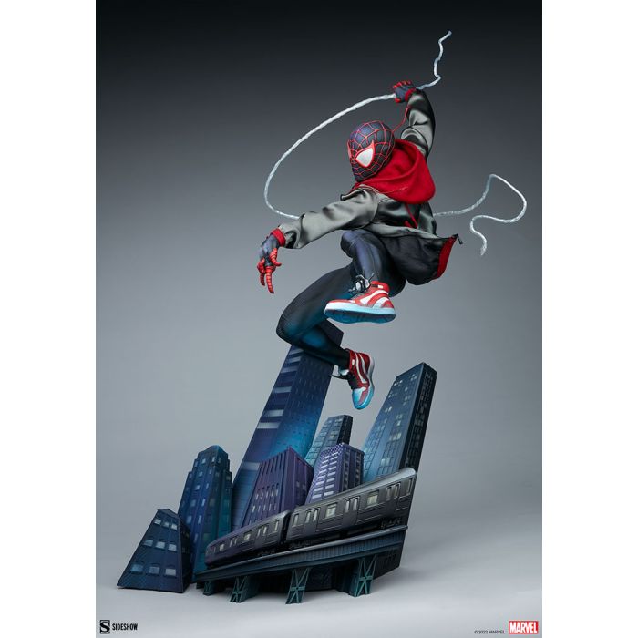 Miles Morales 1:4 Scale Statue - Sideshow Toys - Spider-Man Across the Spider-Verse